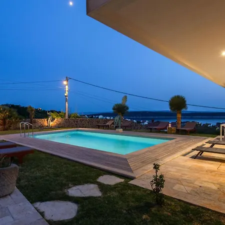 Joy 4ever Casa de hóspedes Banjol