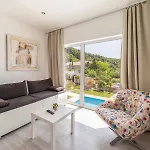 Joy 4ever Guest house Banjol