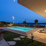 Joy 4ever Guest house Banjol