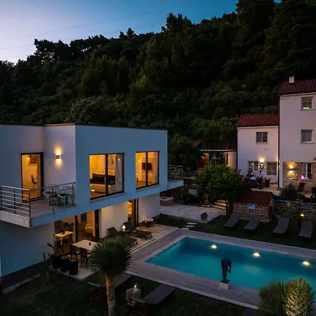 Joy 4ever Pensiune 4*