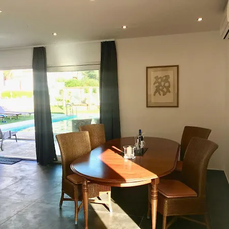 Joy 4ever Guest house 4*